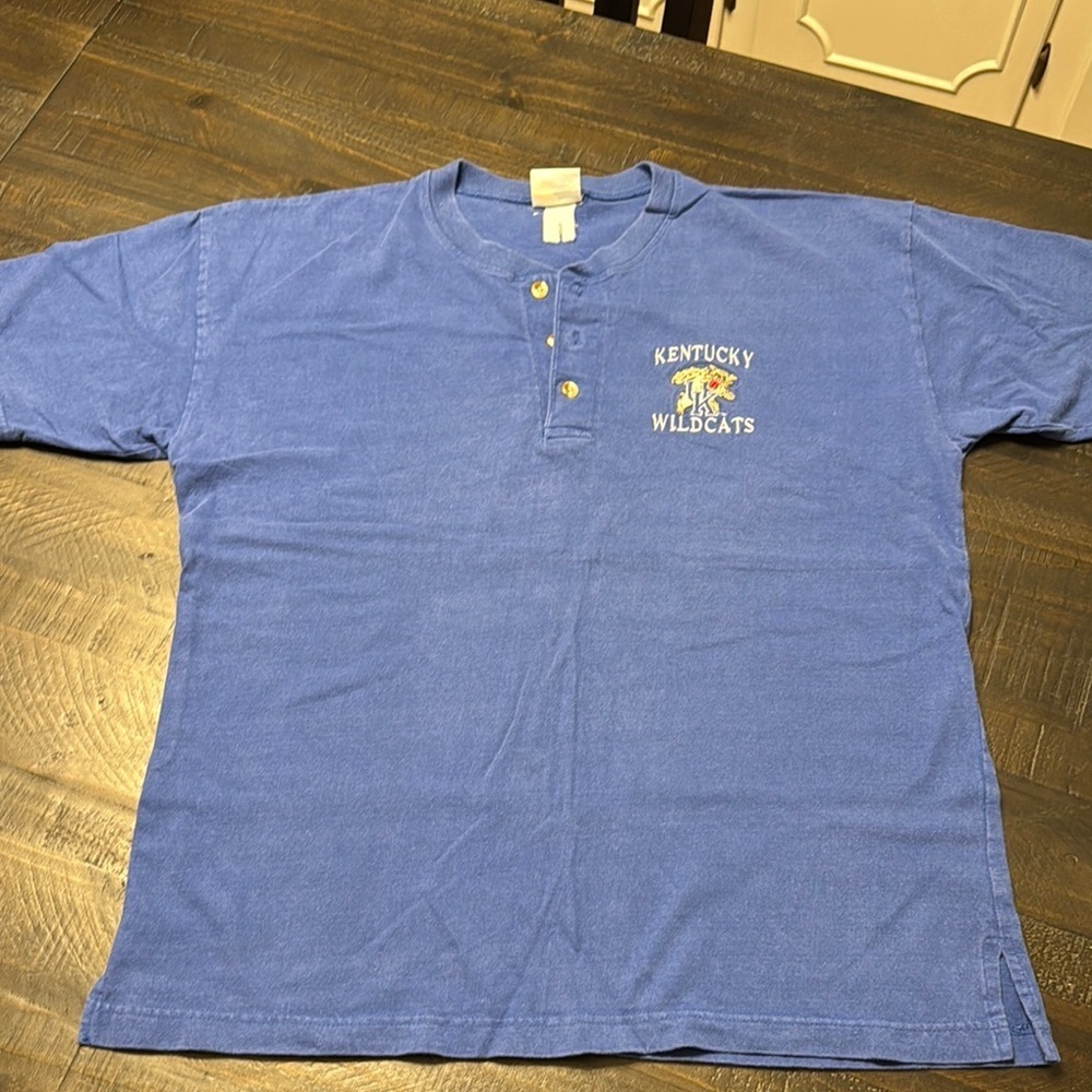 Castaways UK Kentucky Wildcats Blue Henley Shirt Men Adult short sleeve
